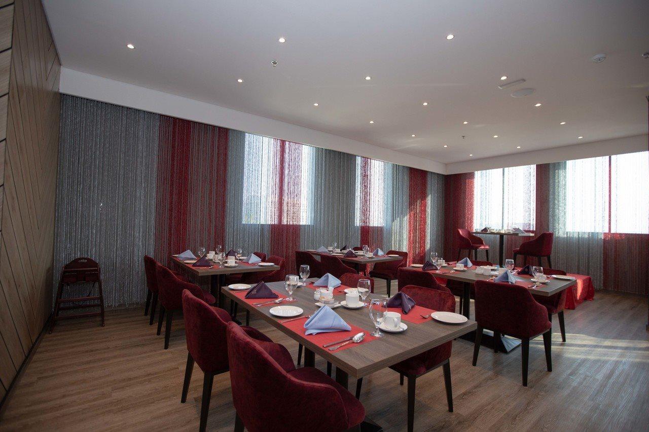 Fortis Hotel Fujaira Esterno foto