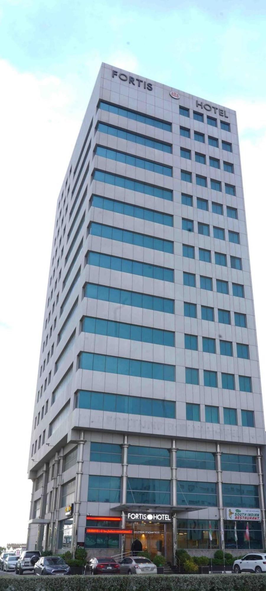 Fortis Hotel Fujaira Esterno foto