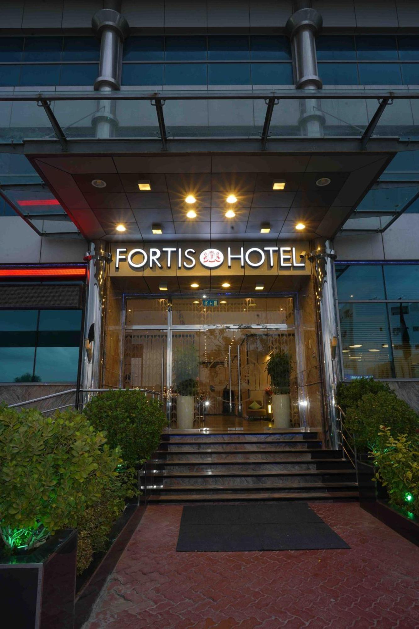 Fortis Hotel Fujaira Esterno foto