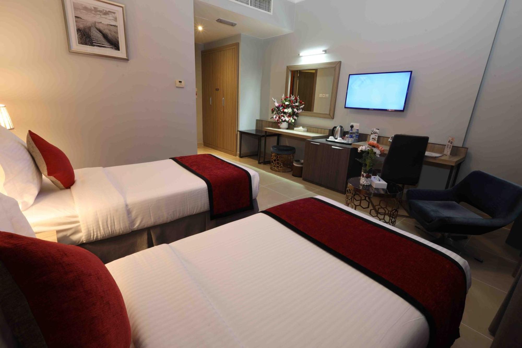 Fortis Hotel Fujaira Esterno foto